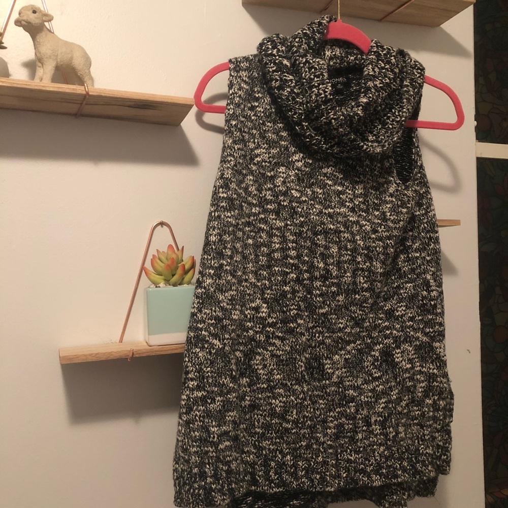 Jones of New York sleeveless  cowl neck sweater